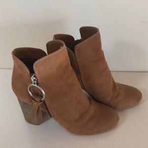 Dv8 ankle boots tan color
